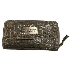 Kenneth Cole Reaction Embossed Gray Wallet